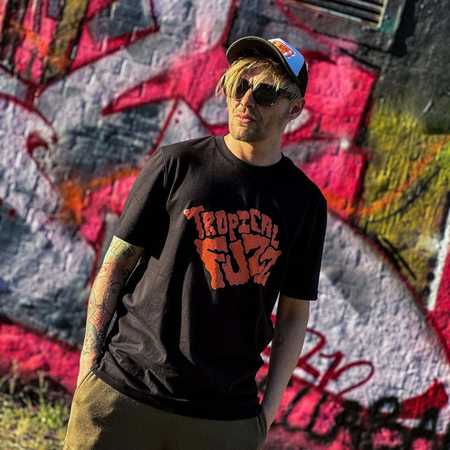 Tropical Fuzz – Unisex T-shirt